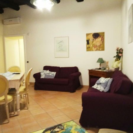 Amalfitani Salerno Centro Bed & Breakfast Exterior photo