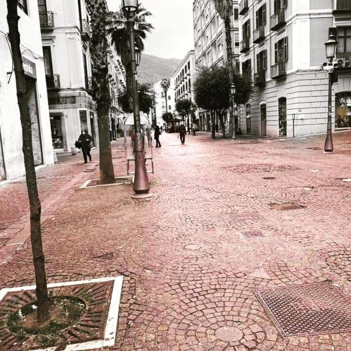 Amalfitani Salerno Centro Bed & Breakfast Exterior photo