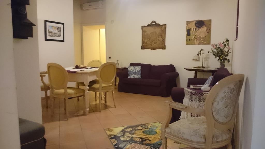 Amalfitani Salerno Centro Bed & Breakfast Exterior photo