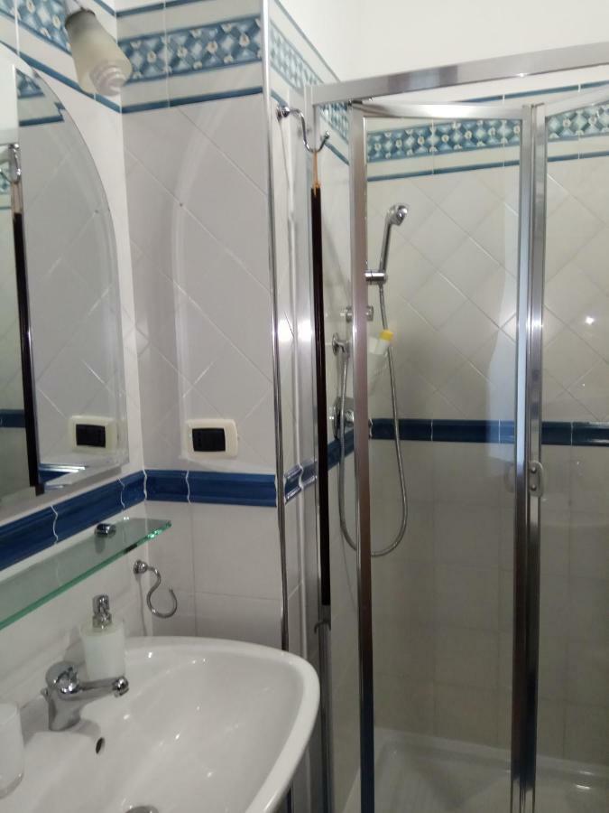 Amalfitani Salerno Centro Bed & Breakfast Exterior photo