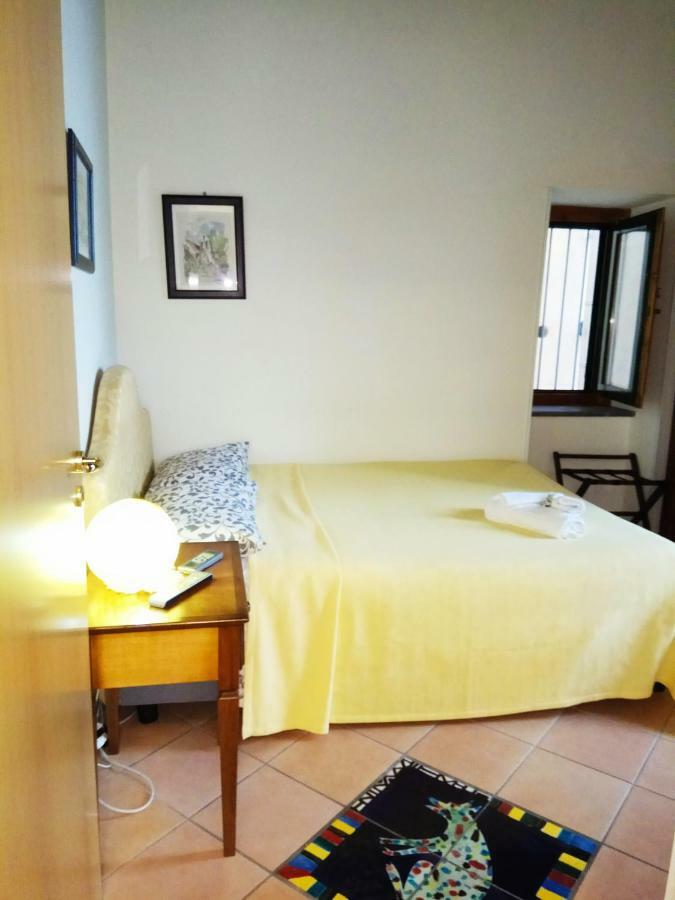 Amalfitani Salerno Centro Bed & Breakfast Exterior photo