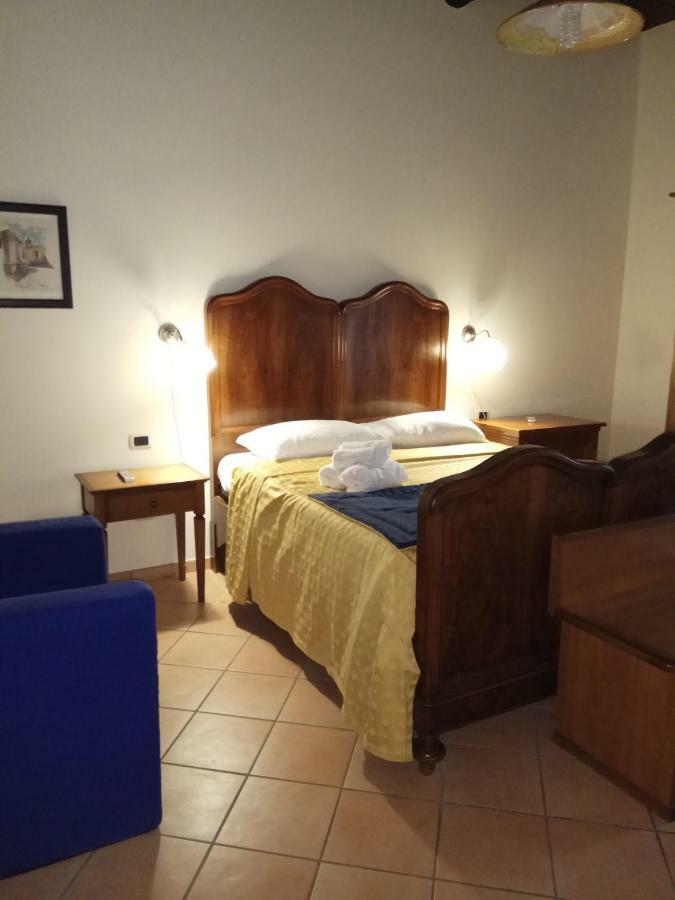 Amalfitani Salerno Centro Bed & Breakfast Exterior photo