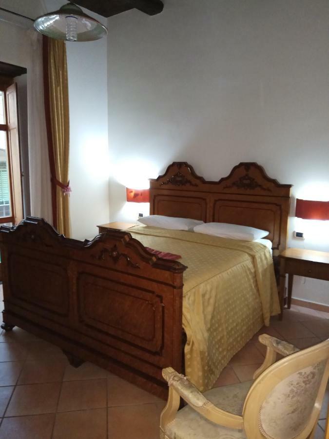Amalfitani Salerno Centro Bed & Breakfast Exterior photo