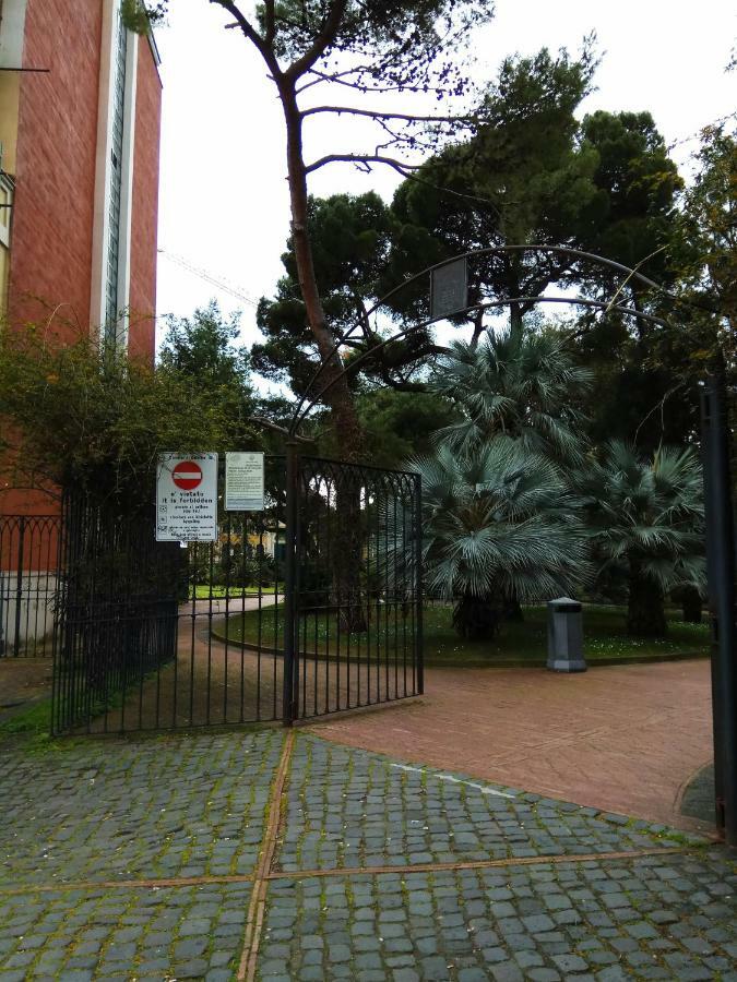 Amalfitani Salerno Centro Bed & Breakfast Exterior photo