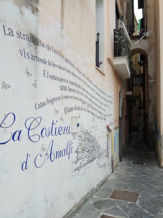 Amalfitani Salerno Centro Bed & Breakfast Exterior photo