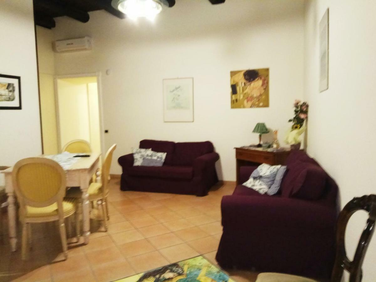Amalfitani Salerno Centro Bed & Breakfast Exterior photo